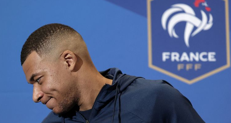 Les Bleus et le droit au silence Les Bleus et le droit au silence