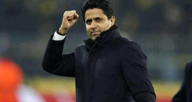 Nasser entre parenthèses Nasser entre parenthèses